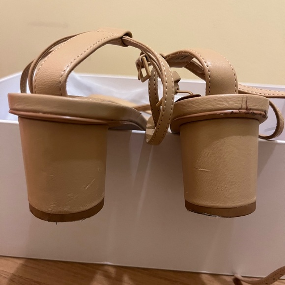 & OTHER STORIES minimalist block heel sandals - Picture 6 of 10